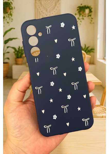 Samsung Galaxy A25 Uyumlu Mini Fiyonk Desenli Silikon Darbe Emici Klasik Korumalı Rubber Kılıf