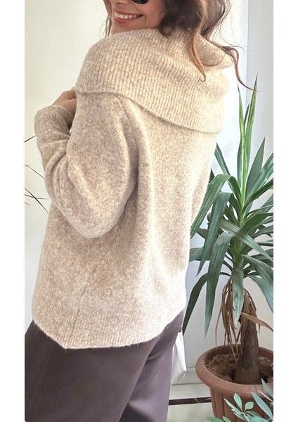 Kadın Kahverengi Madonna Yaka Kazak fiyatları