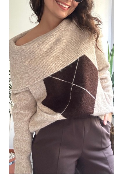 Kadın Kahverengi Madonna Yaka Kazak indirimleri