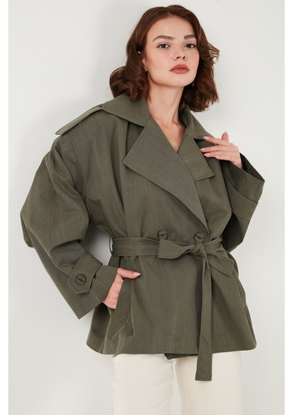Oversize Fit Kruvaze Yaka Kuşaklı Düğmeli Trençkot Bayan Trençkot 6839609