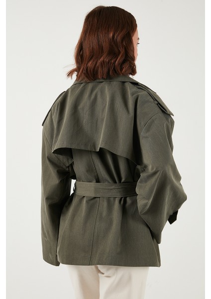 Oversize Fit Kruvaze Yaka Kuşaklı Düğmeli Trençkot Bayan Trençkot 6839609