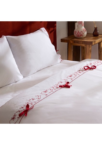 Calia %100 Pamuk Nakışlı Çift Kişilik Nevresim Takımı Beyaz
