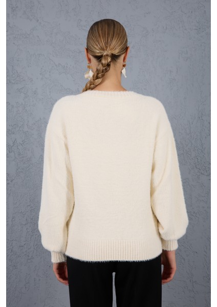 Kadın Ekru Sakal Iplik Önü Boncuk Nakışlı Balon Kollu Bisiklet Yaka Triko Kazak modelleri