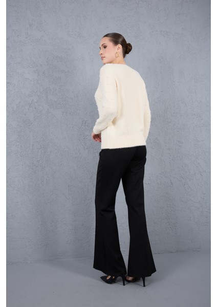 Kadın Ekru Sakal Iplik Inci Detaylı Bisiklet Yaka Triko Kazak