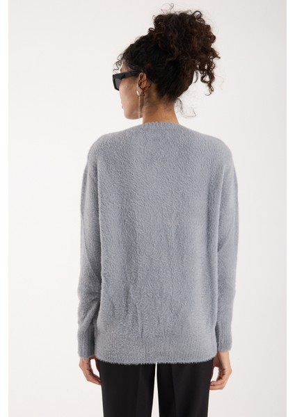 Kadın Gri Sakal Iplik Boncuk Nakışlı Bisiklet Yaka Triko Kazak indirimleri