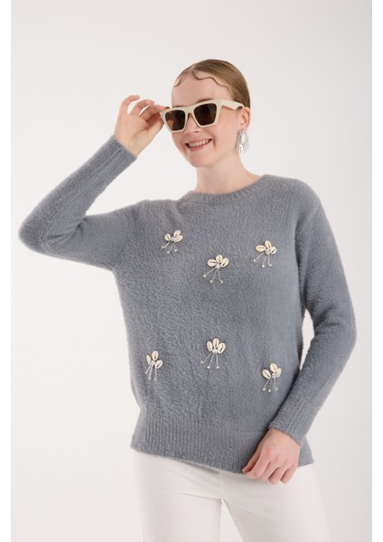 Kadın Gri Sakal Iplik Önü Aksesuarlı Bisiklet Yaka Triko Kazak