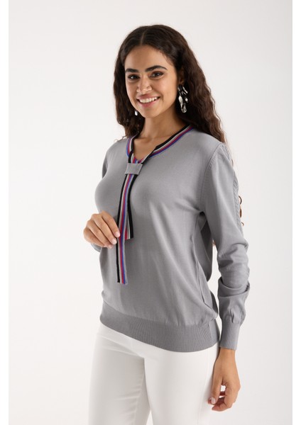 Kadın Gri Elit Viskon Kumaş Kontrast Şeritli Bisiklet Yaka Triko Bluz modelleri