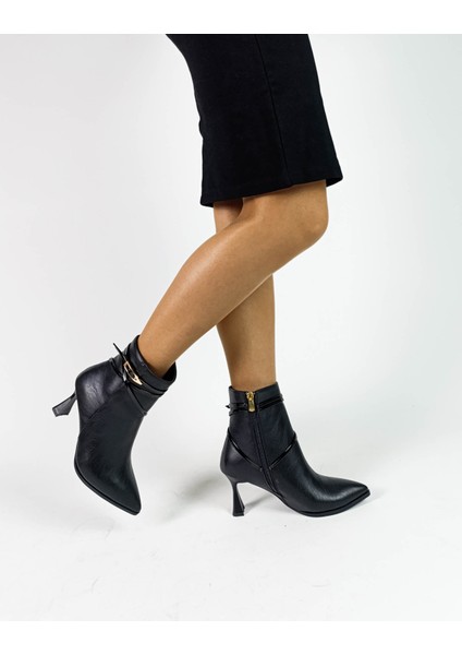 Siyah Renk Sivri Burun Kadeh Topuk Fermuarlı Kadın Bot modelleri