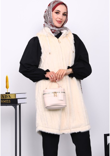 Krem Kapşonlu Kürk yelek modelleri