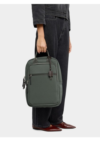 Teknik Kumaş 13" Laptop Sırt Çantası fiyatları