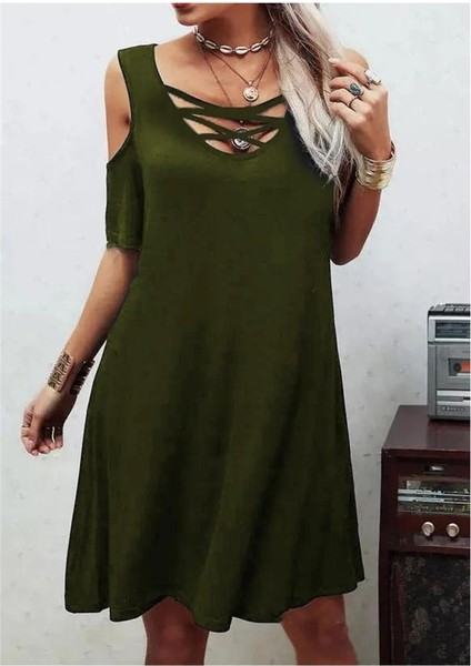 Dekolteli Bağcık Detay Viskon Kumaş Elbise