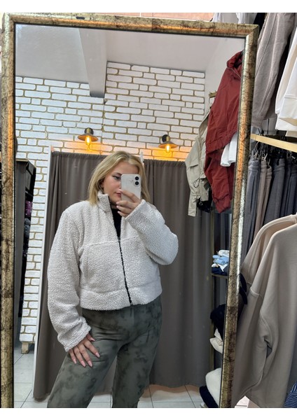 Kuzu Crop Ceket fırsatları