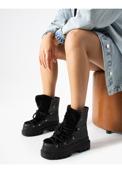 Aylin Kadın Peluş Detaylı Kalın Tabanlı Bağcıklı Kışlık Bot