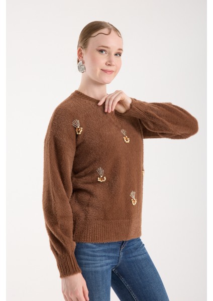 Kadın Taba Sakal Iplik Önü Aksesuarlı Balon Kollu V Yaka Triko Kazak modelleri