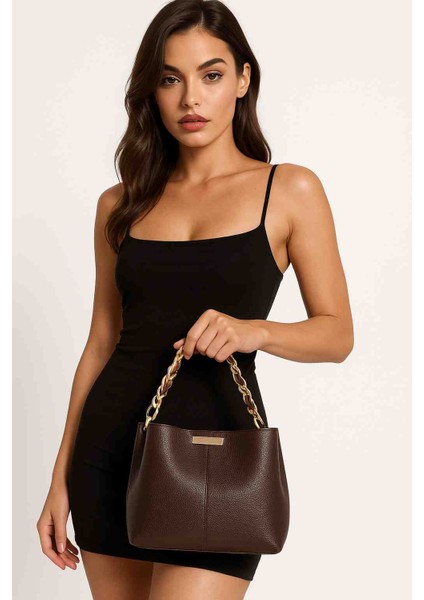 Zincir Askılı Acı Kahverengi Suni Deri Omuz Çantası