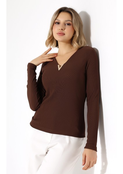 Gold Aksesuarlı Uzun Kollu Şık Bluz modelleri