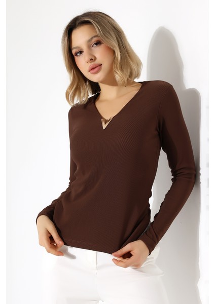 Gold Aksesuarlı Uzun Kollu Şık Bluz indirimleri