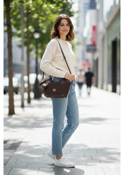 Kadın Süet Model Yavrulu El ve Omuz Çantası modelleri