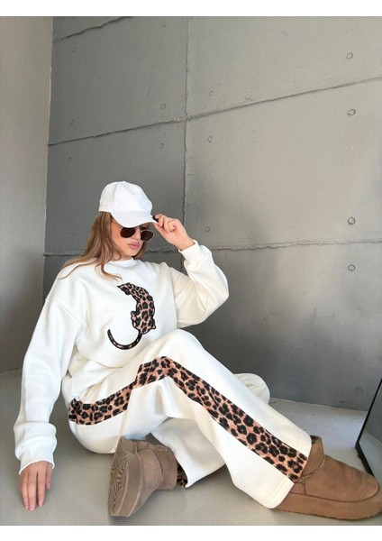 5832 Leoparlı Eşofman Takımı Beyaz