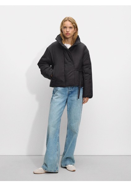 Yüksek Yakalı Kapitone Ceket