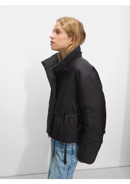 Yüksek Yakalı Kapitone Ceket modelleri