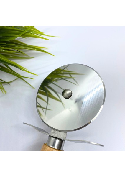 Bambu Saplı Pizza Kesici fırsatları