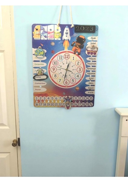 Gezegen Temalı Çocuk Odası Duvar Saati - (Gerçek Saatli Duvar Takvimi)