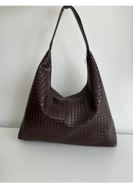 Verona Örgü Dokulu Salaş Görünümlü ve Geniş Hacimli Kadın Omuz Çantası(: Boy 28*en 48*TABAN12 Cm) fiyatları