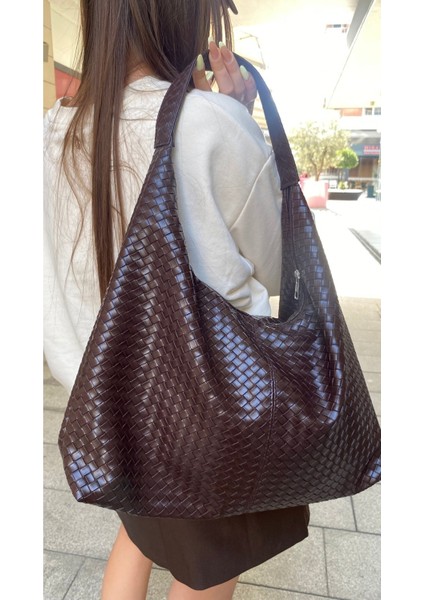 Verona Örgü Dokulu Salaş Görünümlü ve Geniş Hacimli Kadın Omuz Çantası(: Boy 28*en 48*TABAN12 Cm) fırsatları