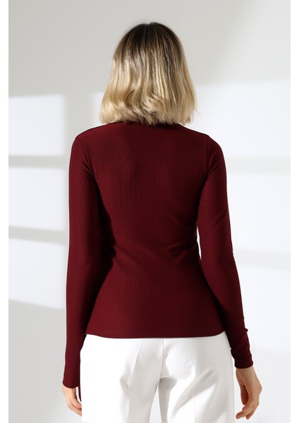 Gold Aksesuarlı Uzun Kollu Şık Bluz