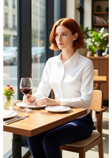 Kadın Zamansız Şık Fitted Kesim Uzun Kollu Düz Renk Gömlek Ofis ve Günlük Kullanım Estetik