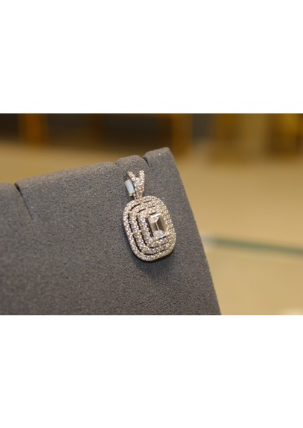 14 Ayar Altın Taşlı Baget Kolye Ucu modelleri