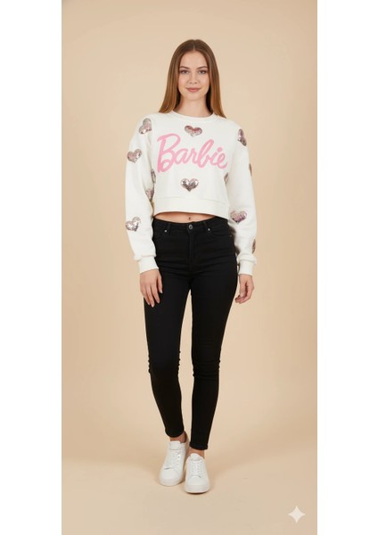 Kadın Barbie Yazılı Crop Sweat Payetli Kalp Detaylı Yuvarlak Yaka Basic Kısa Sweat fiyatları