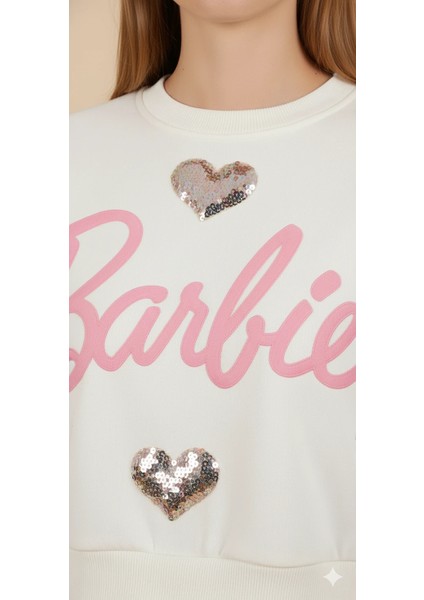 Kadın Barbie Yazılı Crop Sweat Payetli Kalp Detaylı Yuvarlak Yaka Basic Kısa Sweat modelleri