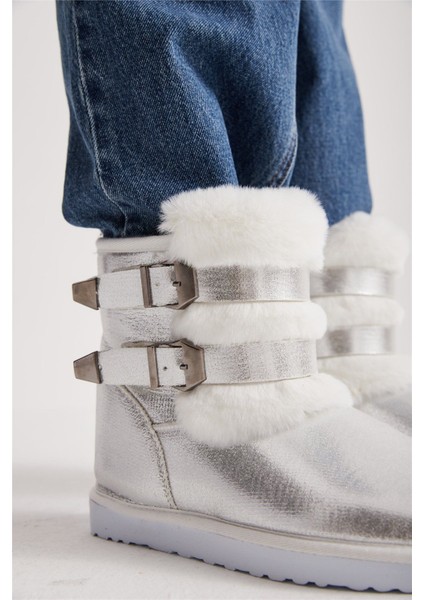 Kadın Çift Tokalı Kürklü Kısa Bot modelleri