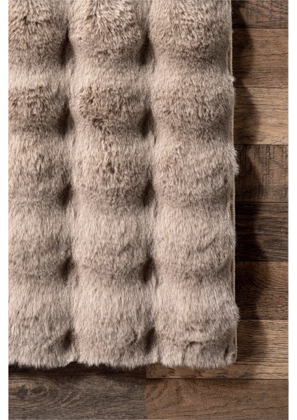 Aveline Collection Cloudy Peluş Halı Dekoratif Yumuşacık Yıkanabilir Kaymaz Taban Oturma Odası Salon modelleri