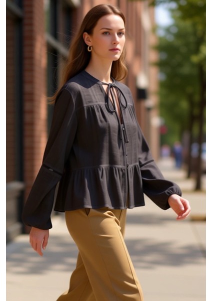 Kadın Açık V Yaka Dantelli Pamuklu Gömlek Fonksiyonel Dayanıklı Kaliteli Konforlu Estetik Şık indirimleri