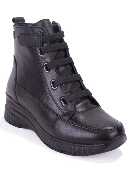 DZA07-13091527 Siyah Günlük Düz Taban Deri Kadın Bot