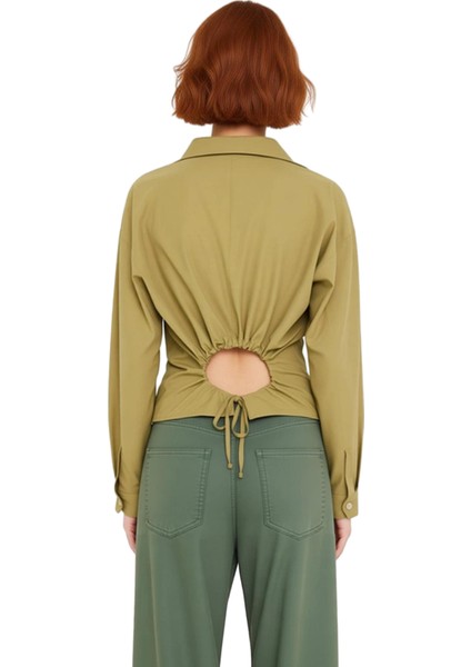 Kadın Uzun Kollu Crop Gömlek Rahat Kalıbı ve Şık Detaylarıyla Günlük Stilinize Yenilik Katar fiyatları