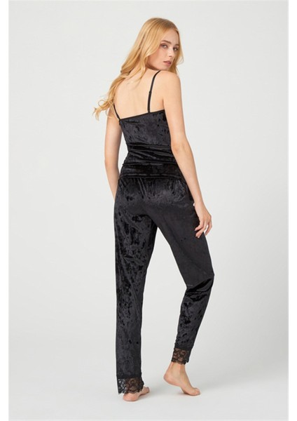 Siyah Dantel Detaylı Kadife Kadın Pijama Takımı fiyatları