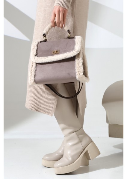 Peluş Detaylı Süet El ve Omuz Çantası Gri Kadın Çanta fiyatları