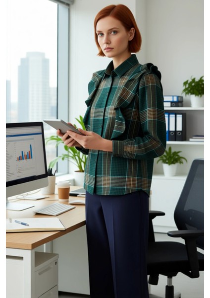 Kadın Fırfırlı Ekose Dokulu Gömlek Fonksiyonel Dayanıklı Kaliteli Konforlu Estetik Premium fırsatları