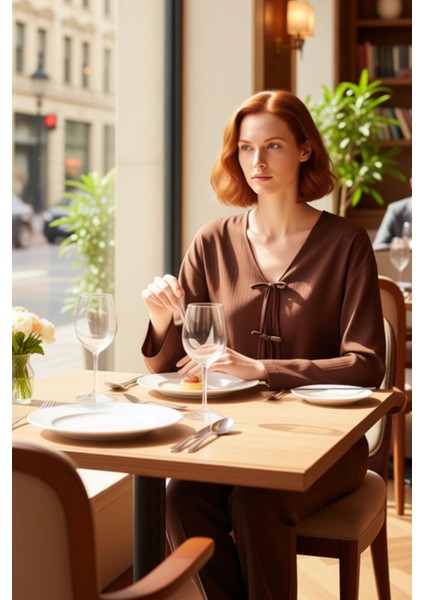 Kadın V Yaka Bağcıklı Crop Gömlek Fonksiyonel Dayanıklı Kaliteli Konforlu Estetik Premium Şık fiyatları