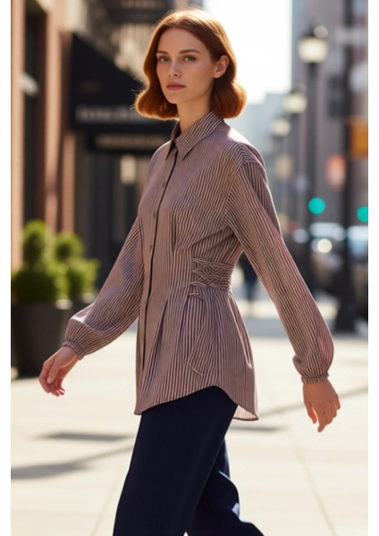 Kadın Bel Bağlama Detaylı Uzun Kollu Dokuma Gömlek Günlük Şıklık ve Konfor Sunan Modern Bir Tasarım