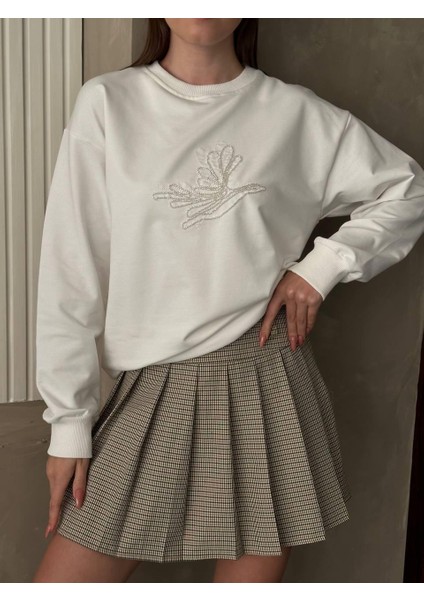 Kuş Logo Taş Detaylı Oversize Beyaz Sweatshirt fırsatları