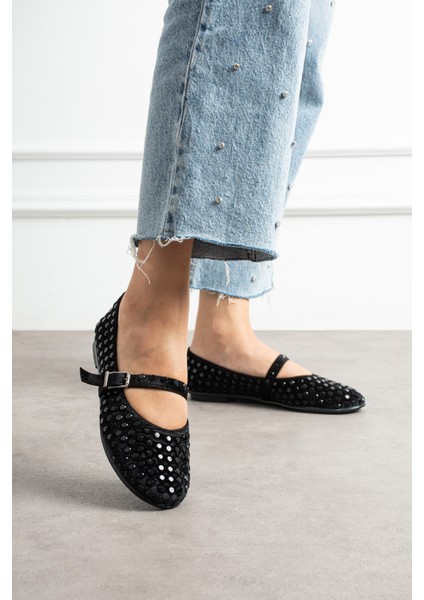 Ruby Kadife Taş Detaylı Bilekten Bağlamalı Kadın Babet