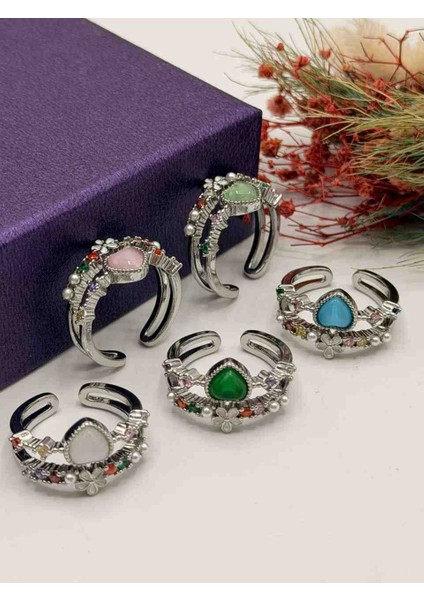 Ayarlanabilir Pirinç Kalpli Zirkon Taşlı Yüzük