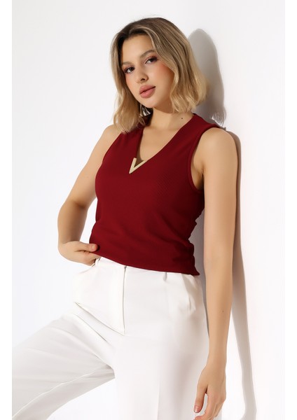 Gold Aksesuarlı Kolsuz Bluz indirimleri