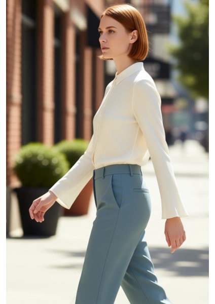 Dokulu Dokuma Gömlek Bele Oturan Kalıbı Uzun Kolları Şık Bir Görünüm Kadın Giyim Koleksiyonu