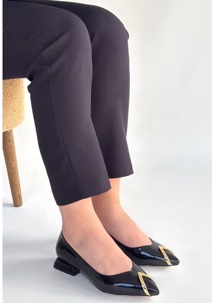 Sivri Burun Babet Ayakkabı Siyah Topuk Boyu 2 cm modelleri